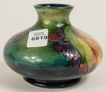 SQUAT MOORCROFT VASE