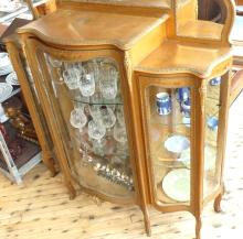 19TH CENTURY FRENCH DISPLAY CABINET