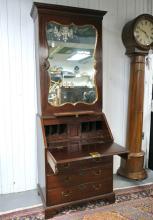 FINE 18TH CENTURY DESK