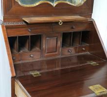 FINE 18TH CENTURY DESK