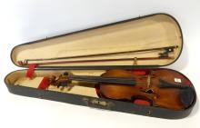 ANTIQUE VIOLIN WITH BOWS