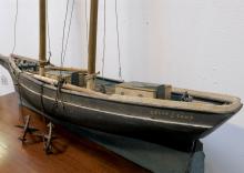 ANTIQUE SHIP MODEL