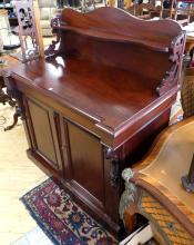 ANTIQUE ENGLISH MAHOGANY SIDEBOARD