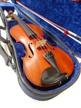 VIOLIN WITH BOW AND CASE