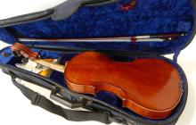 VIOLIN WITH BOW AND CASE