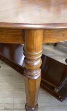 VICTORIAN WALNUT DINING TABLE