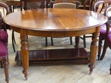 VICTORIAN WALNUT DINING TABLE