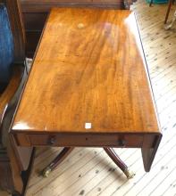 GEORGIAN MAHOGANY DROP-LEAF TABLE