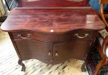 ANTIQUE MAHOGANY WASHSTAND