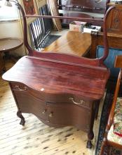 ANTIQUE MAHOGANY WASHSTAND