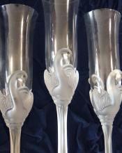 SET OF CHAMPAGNE FLUTES