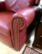 LEATHER ELECTRIC LIFT CHAIR