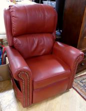 LEATHER ELECTRIC LIFT CHAIR