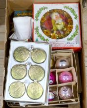 BOX LOT OF CHRISTMAS ORNAMENTS