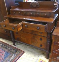 ANTIQUE MAHOGANY CHEST OF DRAWERS