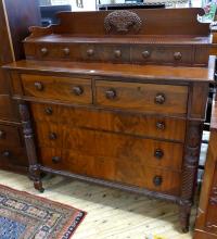 ANTIQUE MAHOGANY CHEST OF DRAWERS