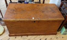 PRIMITIVE PINE TOOL CHEST