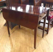 GEORGIAN MAHOGANY PEMBROKE  TABLE