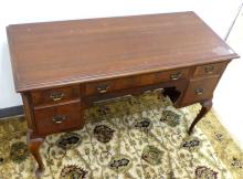 QUEEN ANNE STYLE DRESSING TABLE