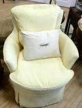 UPHOLSTERED CHAIR