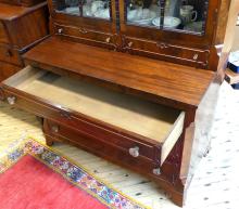 VICTORIAN SECRETARY CABINET