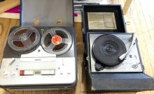 TWO VINTAGE ELECTRONIC ITEMS