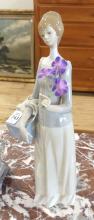 THREE LLADRO FIGURINES