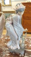 THREE LLADRO FIGURINES