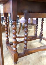 WALNUT GATE-LEG TABLE