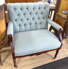 VICTORIAN SETTEE