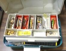 TACKLE BOX WITH CONTENTS