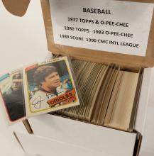 2 BOXES OF BASEBALL CARDS