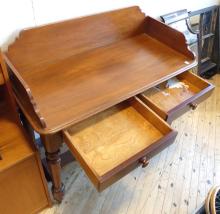 VICTORIAN CONSOLE TABLE