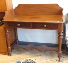 VICTORIAN CONSOLE TABLE