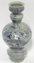 LARGE CHINESE POTTERY VASE
