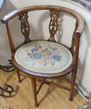 VICTORIAN TUB CHAIR