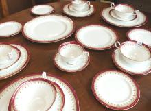 AYNSLEY "DURHAM MAROON" DINNERWARE