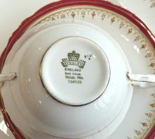 AYNSLEY "DURHAM MAROON" DINNERWARE