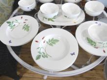 "WILDBERRIES" BOWLS AND PLATTER