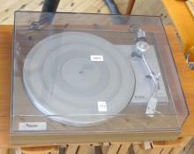 YAMAHA TURNTABLE
