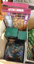 BOX LOT OF CHRISTMAS DECORATIONS