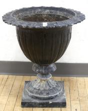 CAST ALUMINUM GARDEN URN