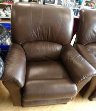 PAIR OF LA-Z-BOY LEATHER RECLINERS