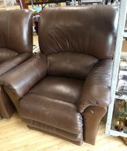 PAIR OF LA-Z-BOY LEATHER RECLINERS