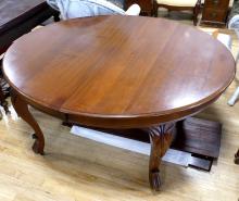 VICTORIAN MAHOGANY DINING TABLE