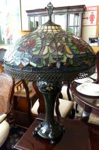 PAIR OF TIFFANY STYLE TABLE LAMPS