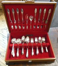 ROGERS BROS. "FIRST LOVE" SILVERPLATED FLATWARE