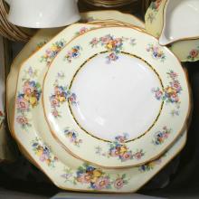 CROWN DUCAL ENGLISH POTTERY DINNERWARE