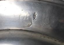 18TH CENTURY PEWTER CHARGER