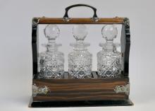 VICTORIAN TANTALUS